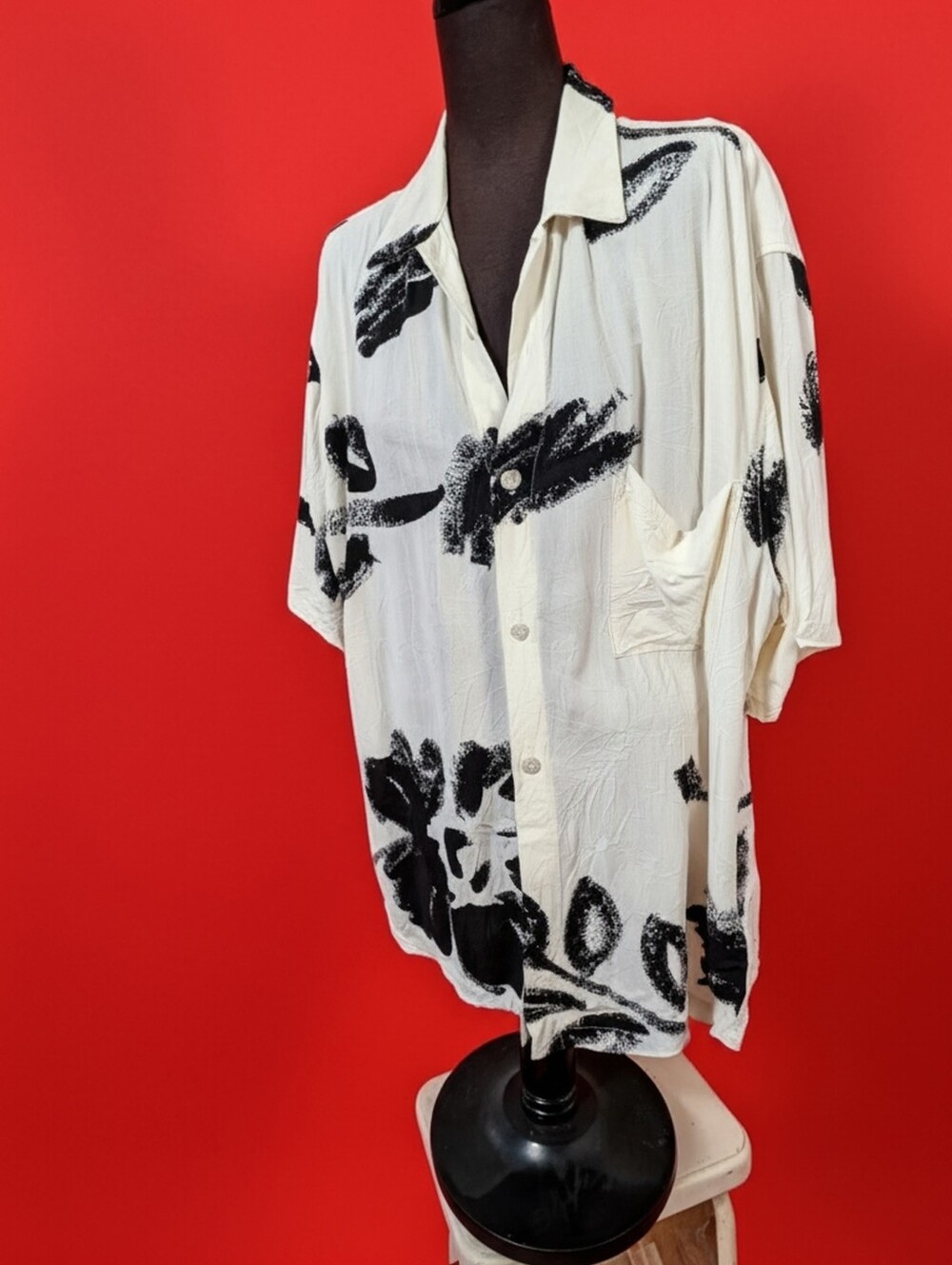 Jams World Cream Button-Up Shirt with Black Brushstroke Floral Print